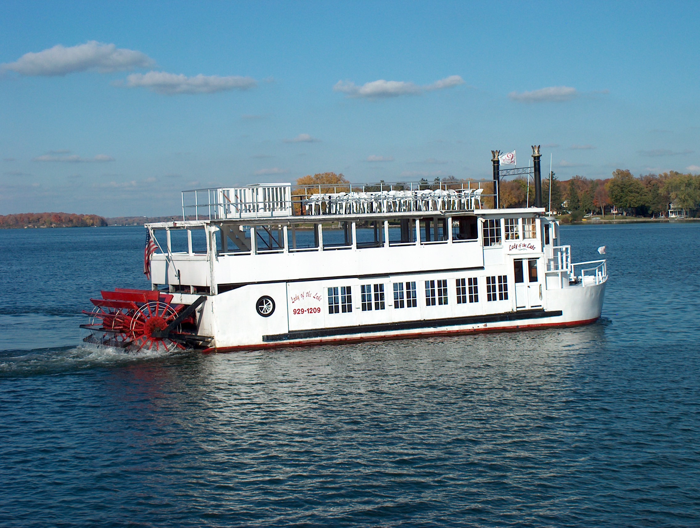 lady of the lake boat cruise lake minnetonka